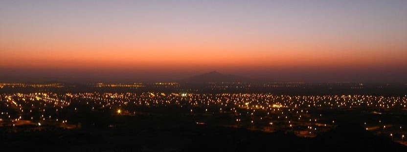 Ciudad de Ica de noche hot